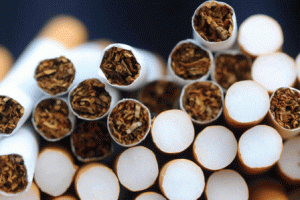 Великобритания запретила размещение брендов на сигаретных пачках