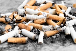 Сахар в сигаретах: зачем он нужен и чем вреден